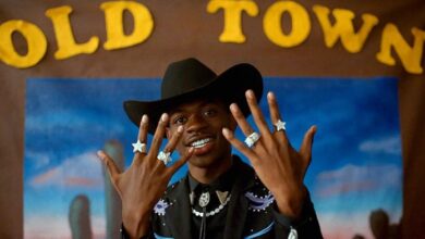 Lil Nas X ft. Billy Ray Cyrus – Old Town Road